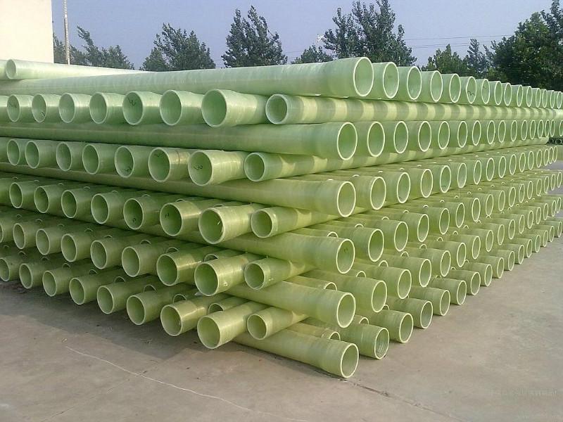 北京玻璃钢管道配件；45度弯头、90度弯头、三通、四通、法兰、变径管等等，施工时，三通、四通可进行现场加工。