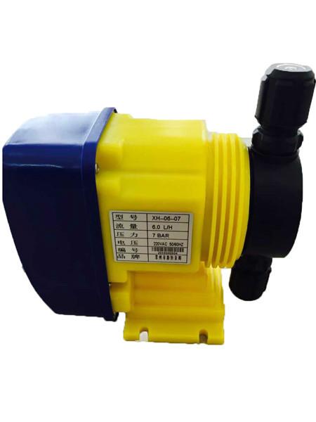 【厂家批发】供应电磁计量泵  PE塑料桶加药装置计量泵 絮凝剂水处理泵