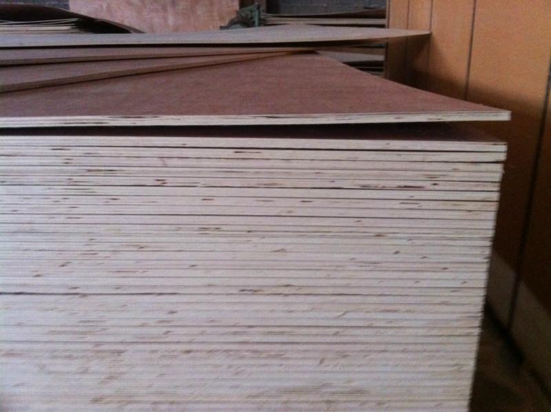 供应木皮饰面胶合板纯杨木芯免熏蒸胶合板出口包装胶合板